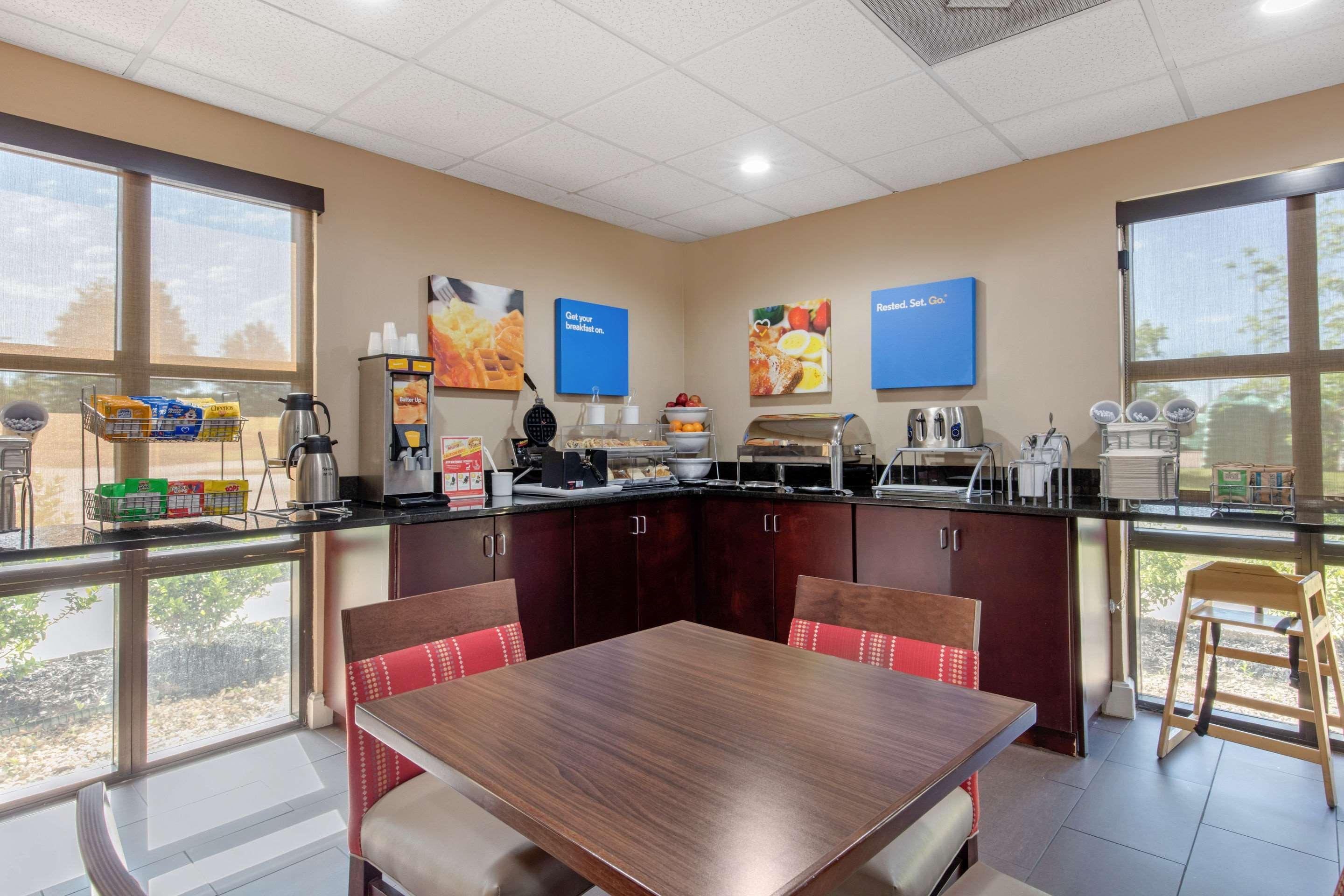 הורן לייק Comfort Inn מראה חיצוני תמונה