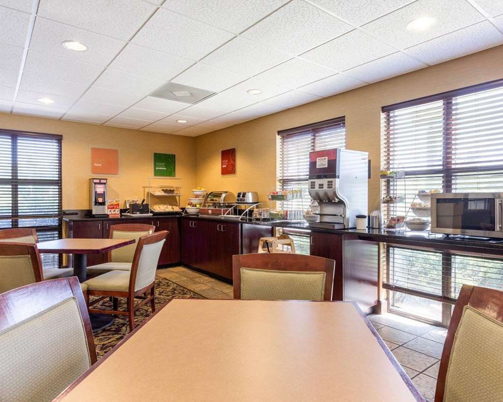 הורן לייק Comfort Inn מסעדה תמונה