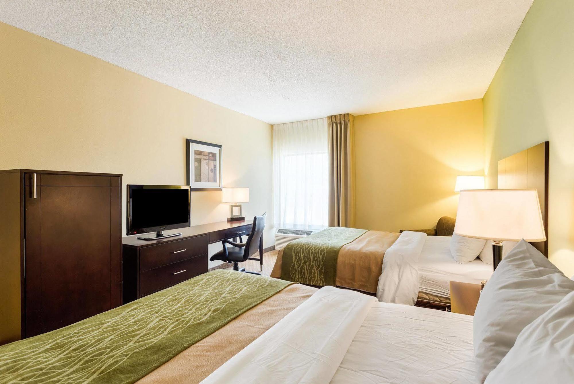 הורן לייק Comfort Inn מראה חיצוני תמונה
